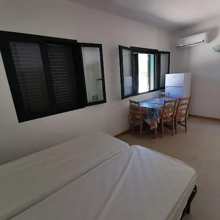 Camping Villaggio Uria *