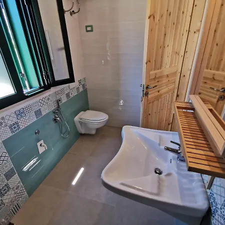 Camping Villaggio Uria