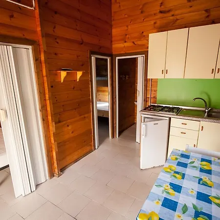 Villaggio Uria * Foce Varano