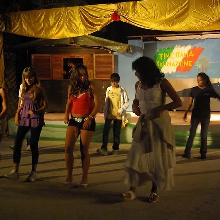 Camping Villaggio Uria Foce Varano